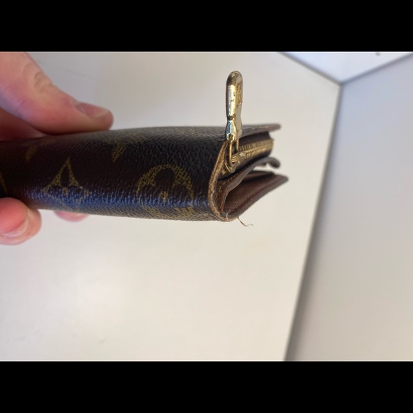 SOLD Vintage Louis Vuitton Monogram Bifold Zippy Wallet - Picture 11 of 16